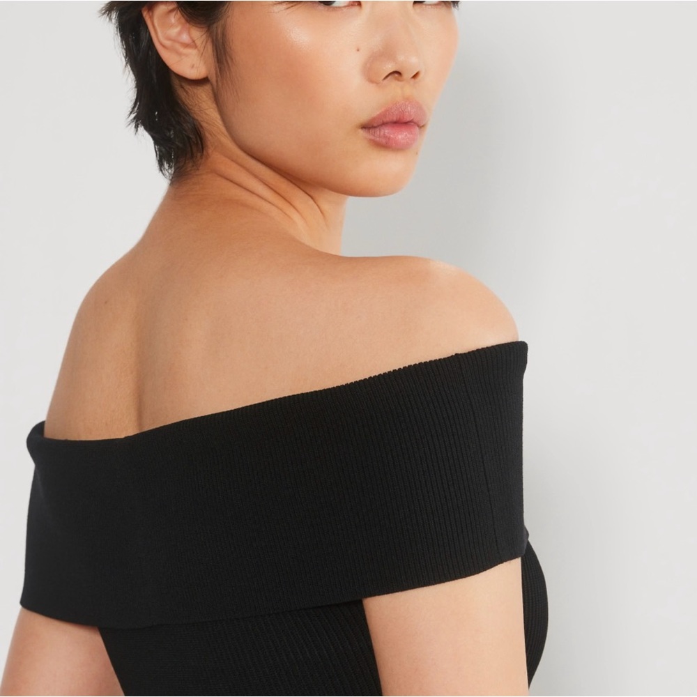 Aritzia off-shoulder knit crop to